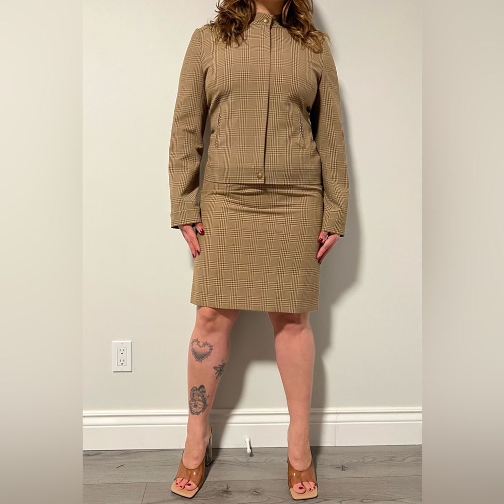 BCBGMaxazria Vintage Tan Plaid Women's Skirt and Blazer Vest Size 10